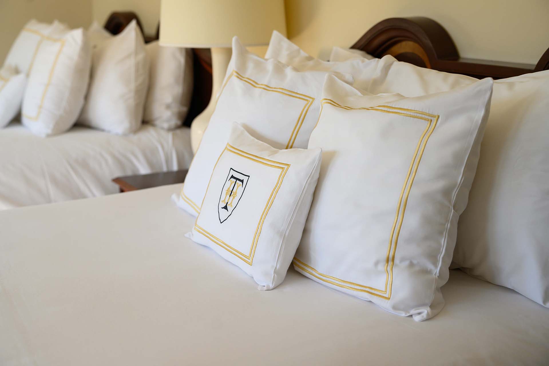 Bedding and pillow