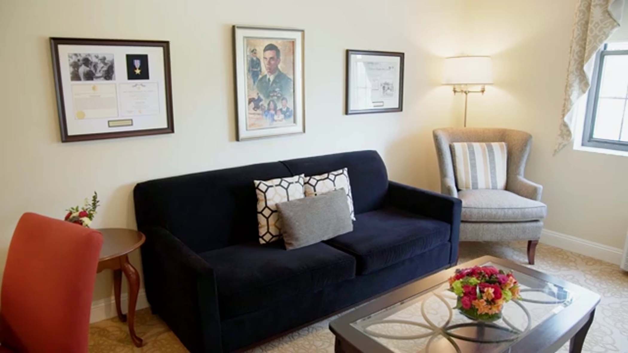 Executive Jr Suite living space